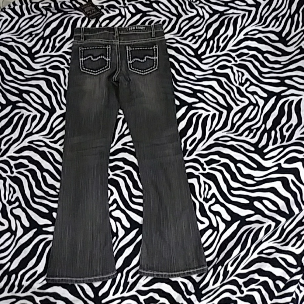 Girl's Red Rivet Jeans - Picture 2 of 6